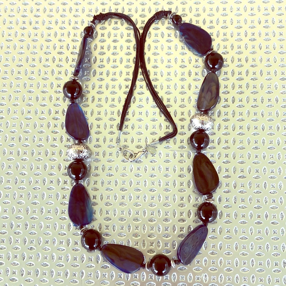 CHICO’s BLACK & BLUE BEAD NECKLACE